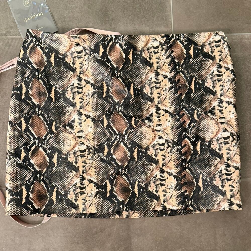 HOUSE OF CB LENA SNAKE PRINT VEGAN LEATHER SKIRT